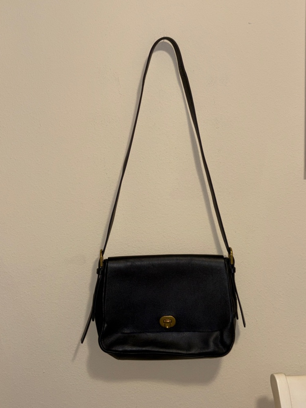 Fossil Classic Black Leather Crossbody Bag with Gold Hardware